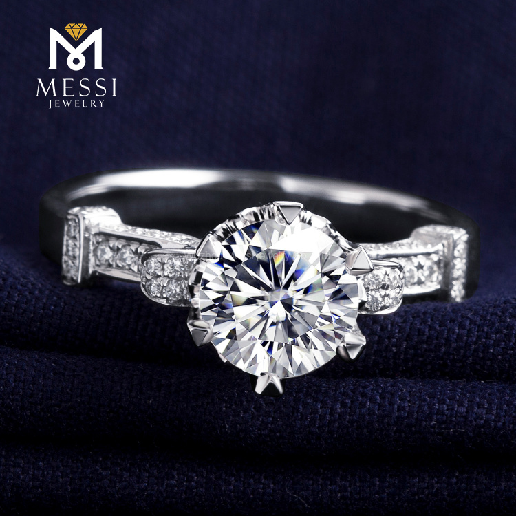 18k Moissanite Wedding Ring For Women