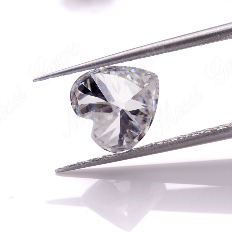 Heart DEF VVS moissanite diamond price per carat