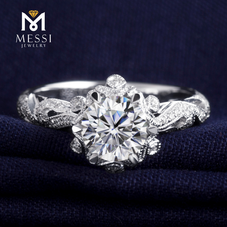 18k Moissanite Wedding Ring For Women