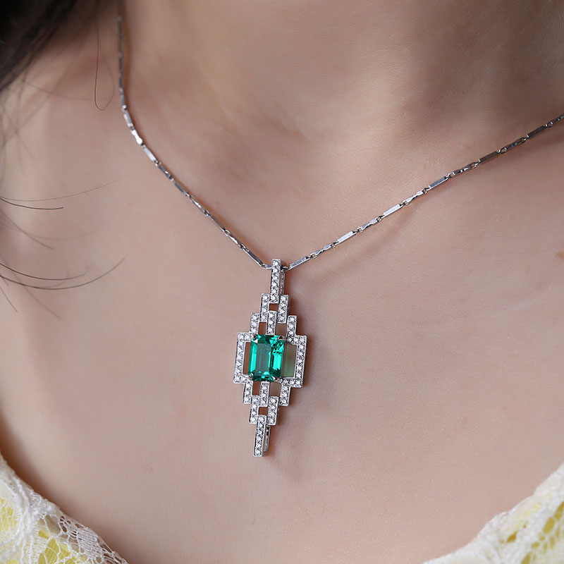 emerald gold necklace for girl