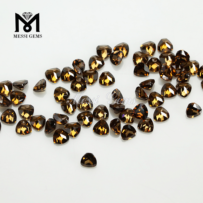 4x4mm Trillion Conscidisti solutam brunneis color CZ gemstone 