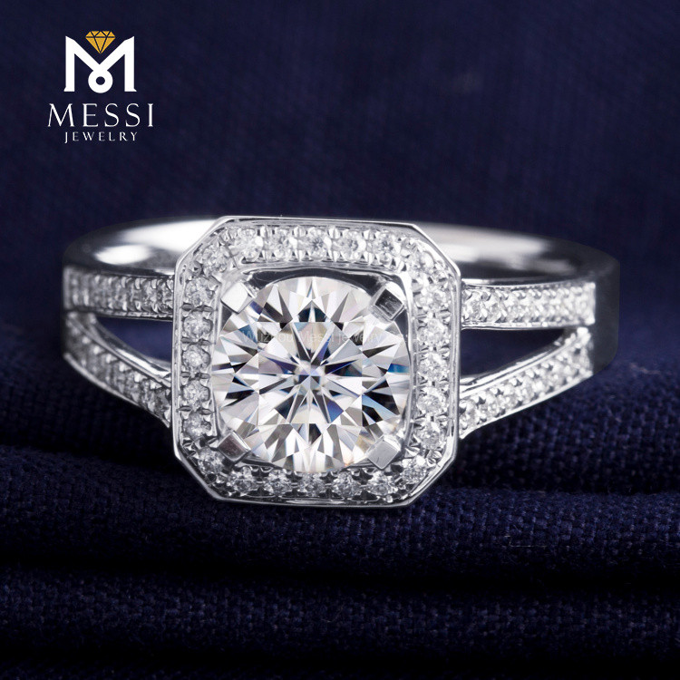 halo cut engagement diamond rings