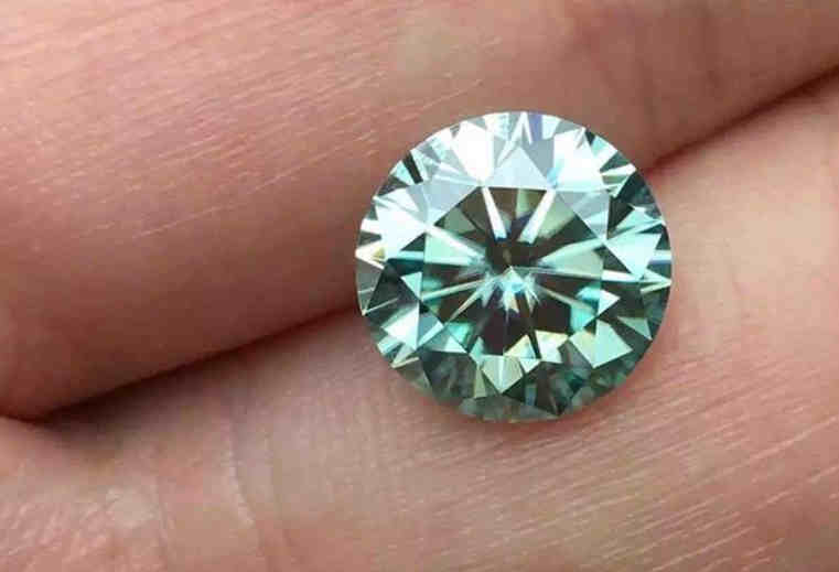 green moissanite