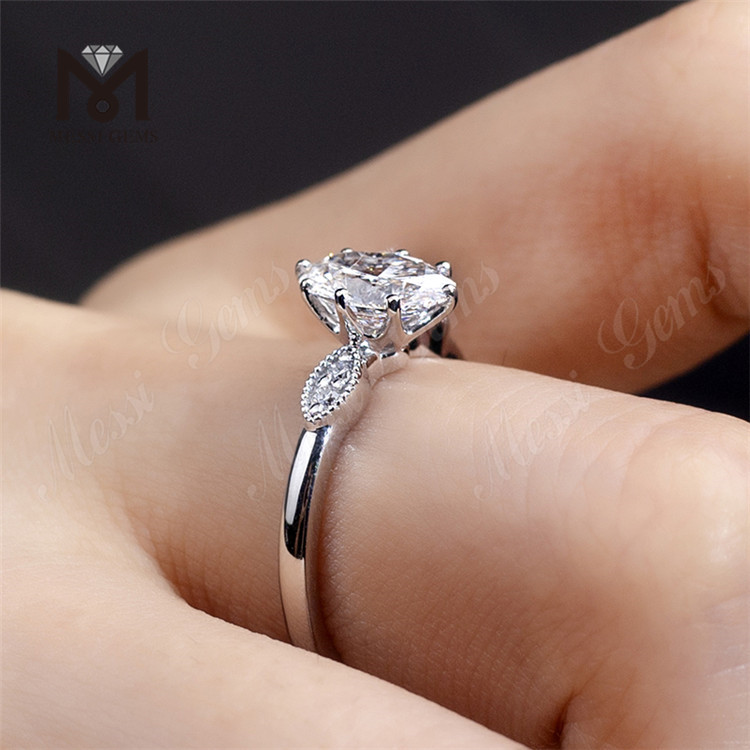 oval cut engagement rings