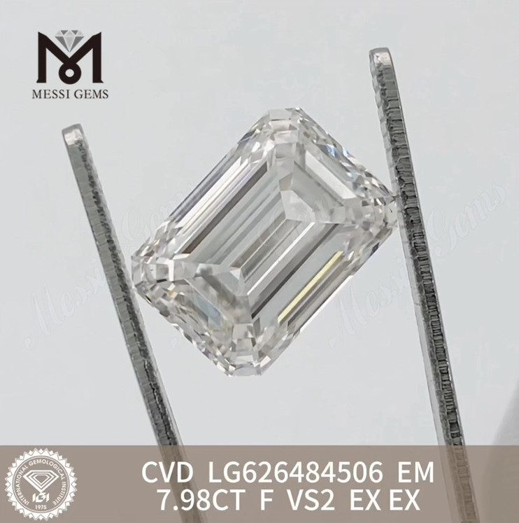 Emerald Cut lab diamond