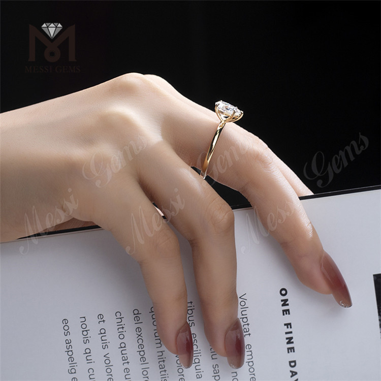pear shaped diamond ring
