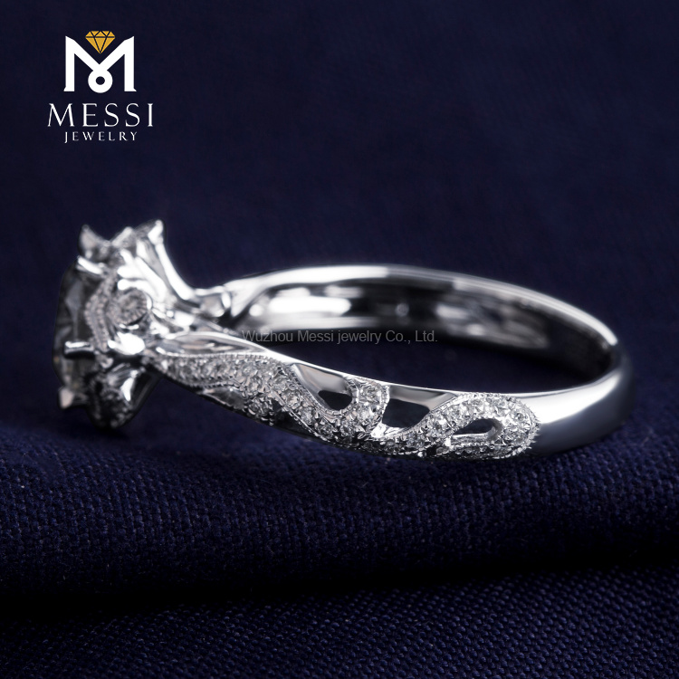 18k Moissanite Wedding Ring