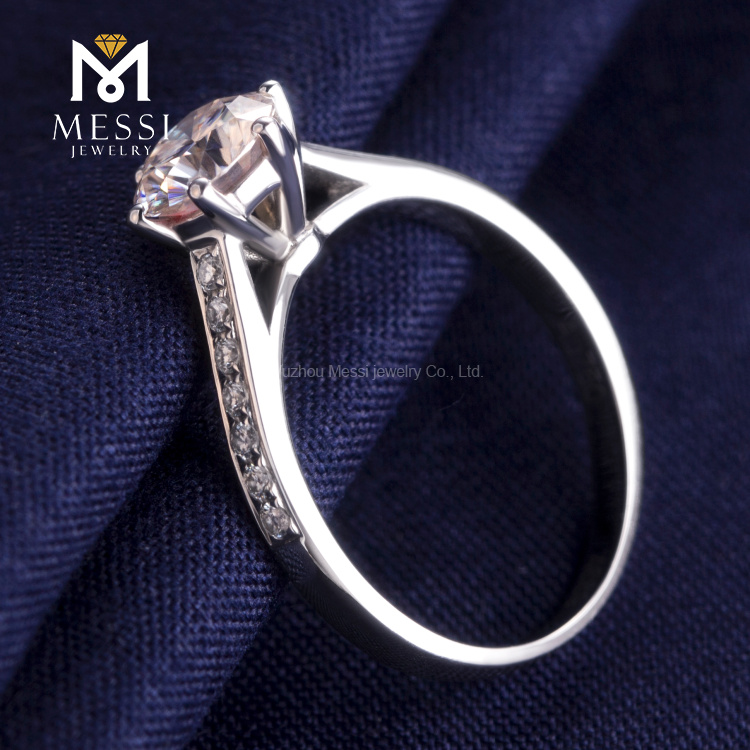 1 carat moissanite gold ring for women